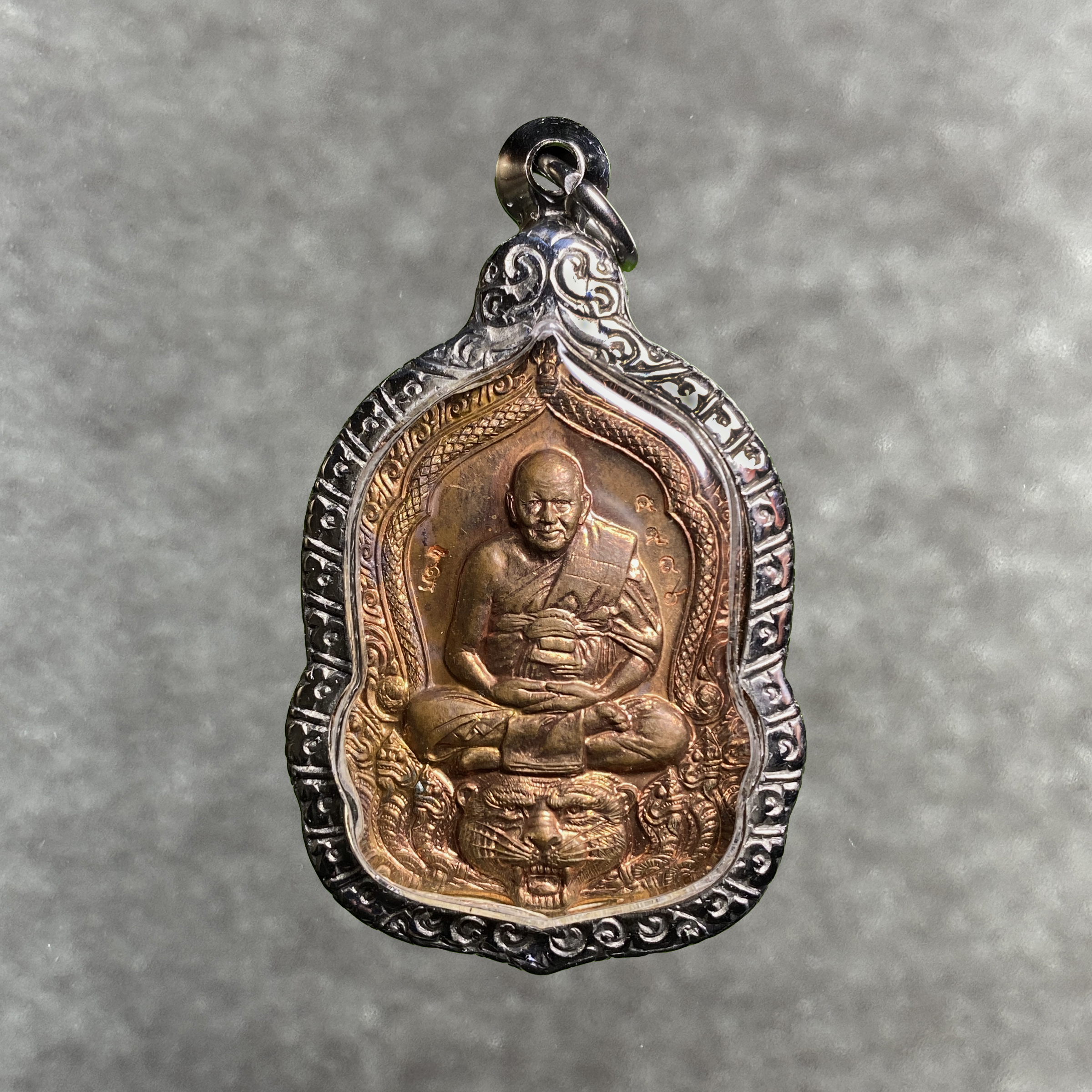 Luang Pho Pern Rian "Amazing" Nuea Thong Daeng Tuean, B.E. 2541/A.D. 1998