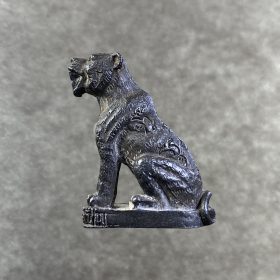 Alternative view of Luang Pho Pern Chao Phaya Suea Maha Amnard Sao Ha, B.E. 2536/A.D.1991