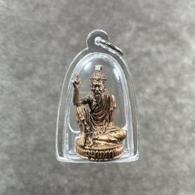 Luang Pho Pern Ruesi Prasitmon Nuea Thong Daeng Run Raek, BE2543/A.D. 2000