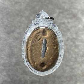 Alternative view of Luang Pho Kalong Logget Phim Na Num, Tschak Khao Dam, Song Nam B.E.2551/A.D.2008