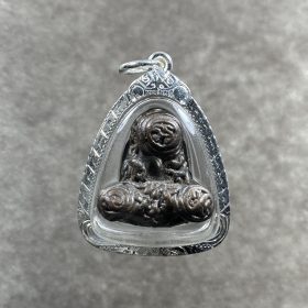 Luang Pho Kalong Phra Pidta Na Thorahod Nuea Nawa Loha Boran Phan Pi B.E. 2549